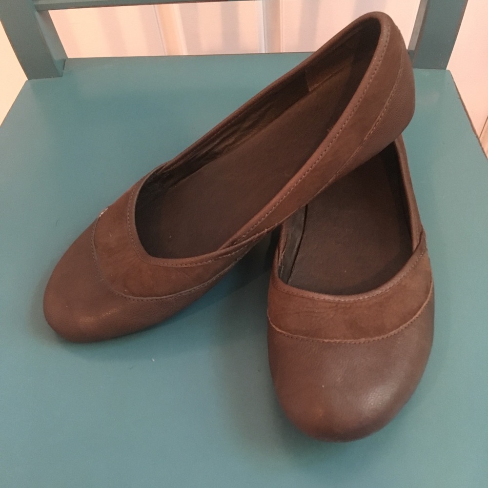 Patagonia Maha leather flats
